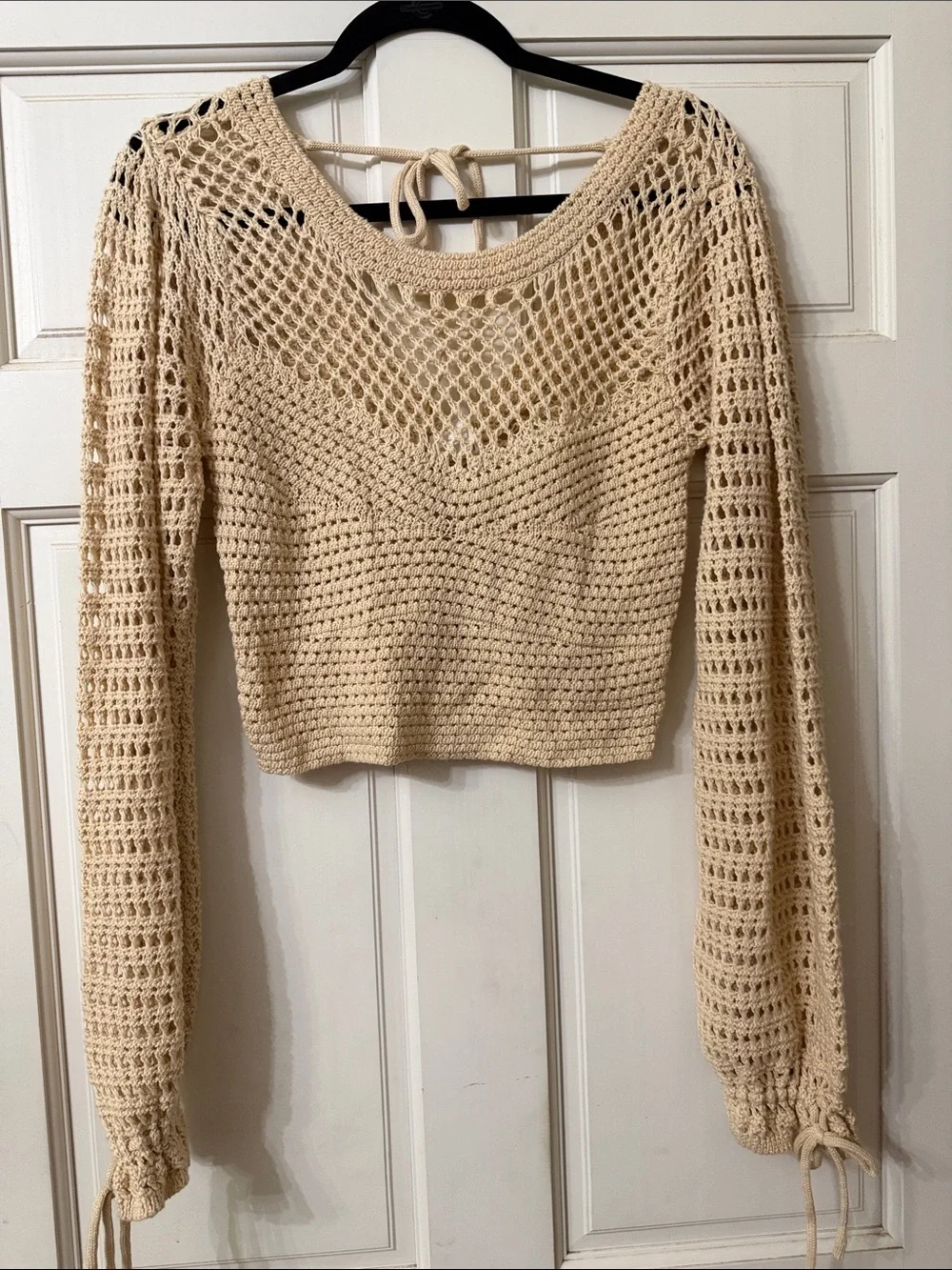 Le Lis Cream Crochet Open-Weave Crop Top - Picture 1 of 3